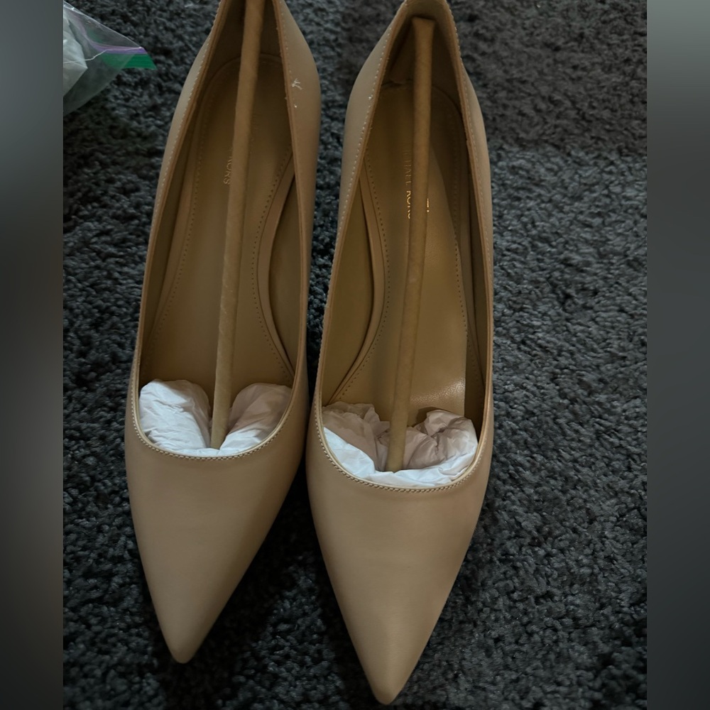 Brand new Michael Kors shoes. Beautiful beige blush color still inbox.